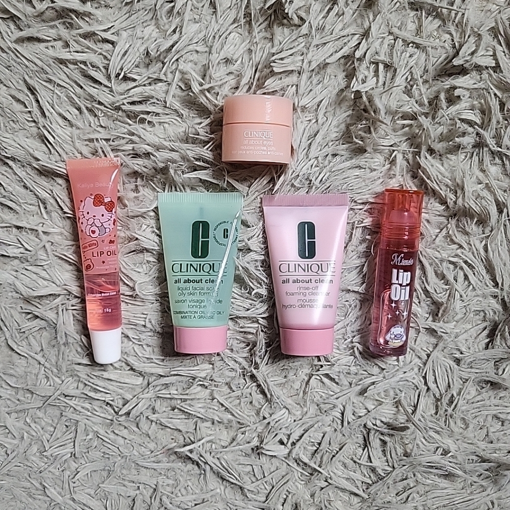 Beauty Bundle Clinique All About Clean Face Cleanser Wash Lips Lip Oil ✨️💫
